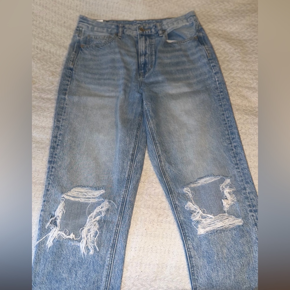 American Eagle Outfitters Light Blue Denim Jeans